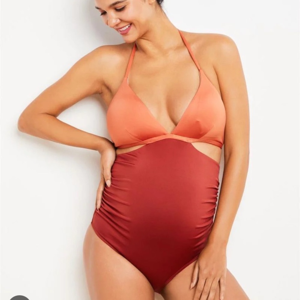Brand new with tags A Pea in the Pod maternity swimsuit size small
